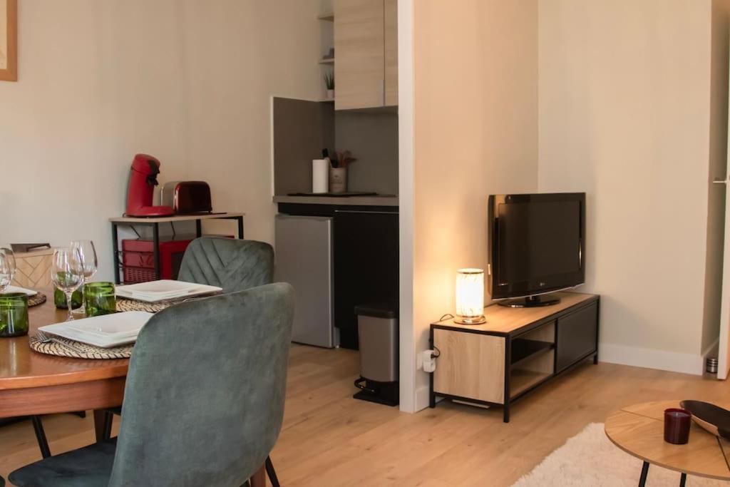Logement Centre Ville De Reims - Commerces - Wifi Eksteriør billede