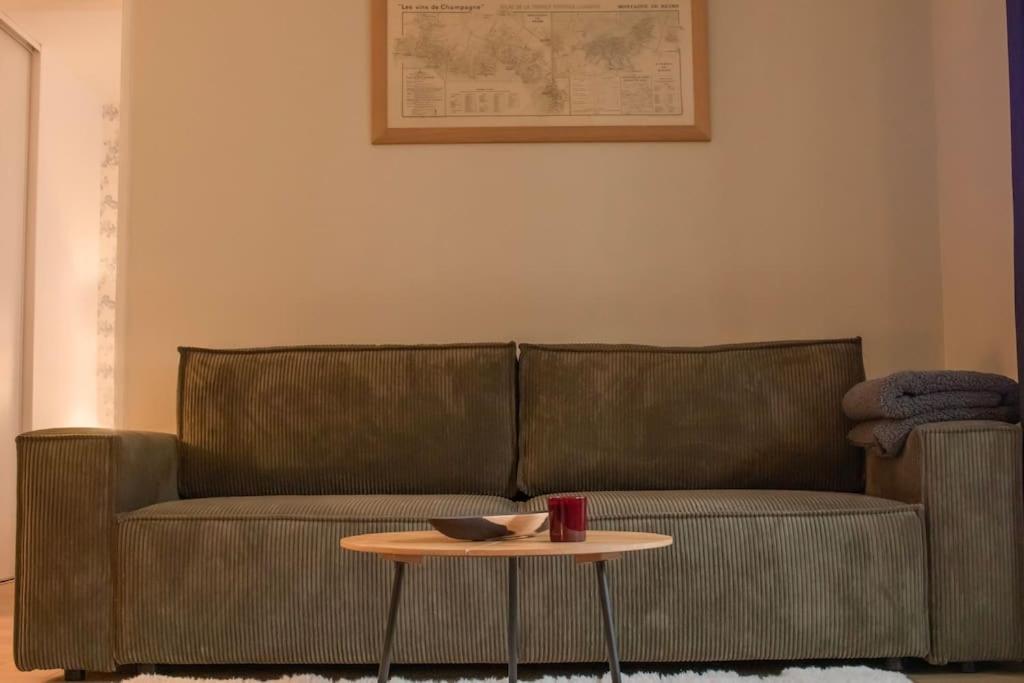 Logement Centre Ville De Reims - Commerces - Wifi Eksteriør billede