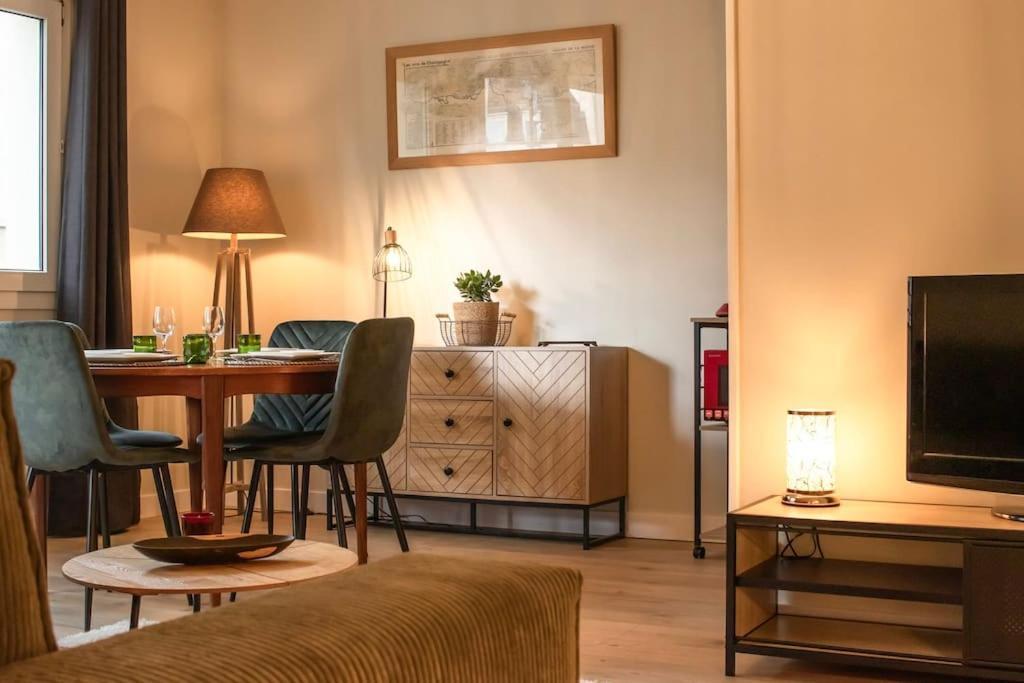 Logement Centre Ville De Reims - Commerces - Wifi Eksteriør billede